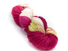 Queen Of Roses - Baah Yarn Shasta