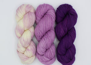 Baah Yarn Gradient Bias Knitting Kit